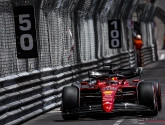 Ferrari's het snelst: Leclerc pakt pole in kwalificatiesessie die eindigt onder rode vlag door crash Red Bull