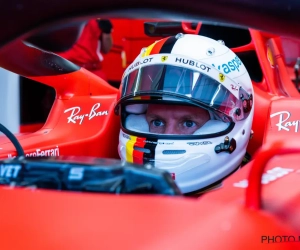 Vettel gaat het best om met natte omstandigheden in tweede vrije training, Mercedes en McLaren het dichtst in de buurt