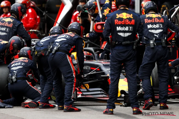 🎥 WAANZIN! Red Bull zet met Max Verstappen nieuw wereldrecord tijdens pitstop