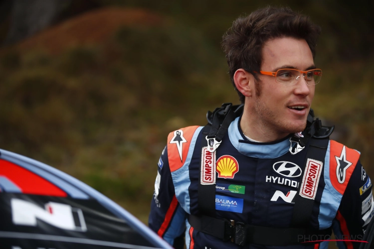 Neuville start nieuw seizoen met tweede plek in shakedown en blijft alvast ploegmaat en titelverdediger voor